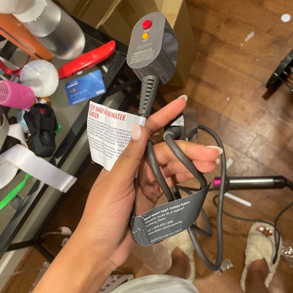 Dyson Pink HS01 Airwrap Complete Styler! W New Coanda and long barrel attachs. - Picture 12 of 16